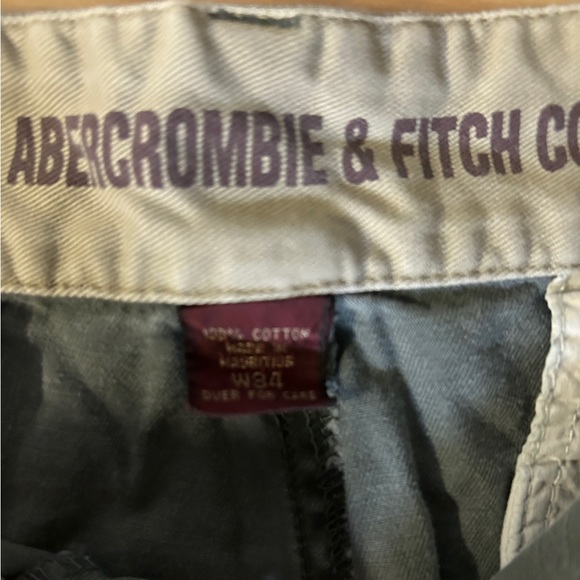 Abercrombie & Fitch Mens Dark Green 34W Shorts - Picture 3 of 3